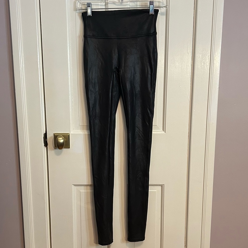 EUC Spanx Faux Leather Leggings - SZ STall